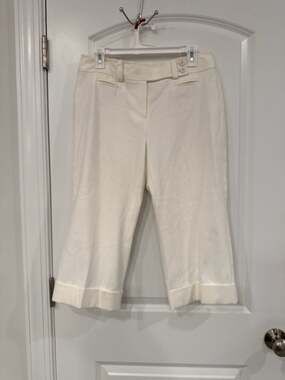 Ann Taylor Petites White Cropped Capri Dress Pants, Size M